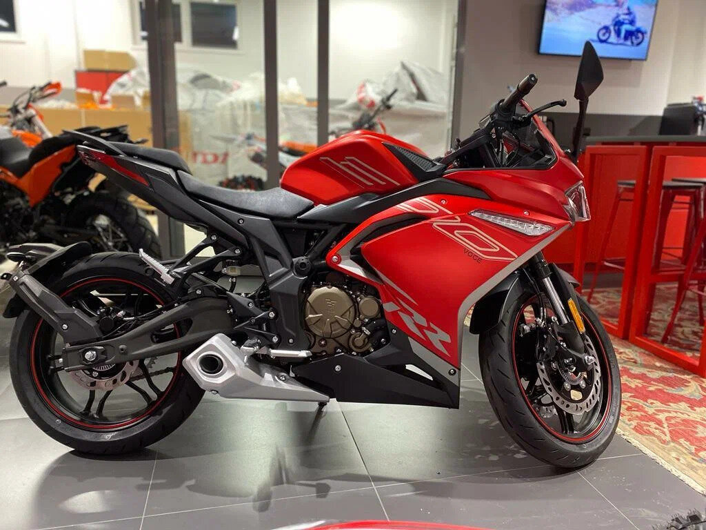 Voge RR300