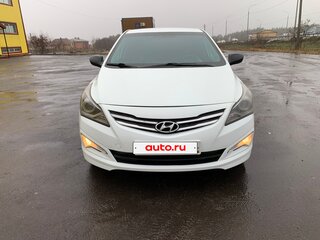 2015 Hyundai Solaris I Рестайлинг, белый, 600000 рублей, вид 1