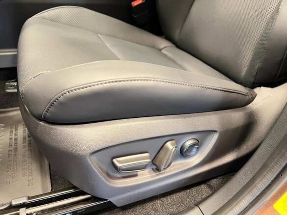 2024 Toyota Crown Crossover XVI (S230), оранжевый, 5688990 рублей - вид 12