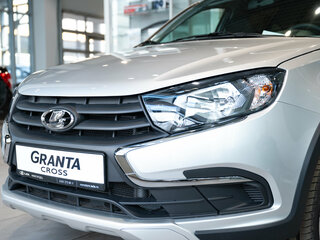 2026 Lada (ВАЗ) Granta Cross I Рестайлинг, серебристый, 1246000 рублей, вид 1