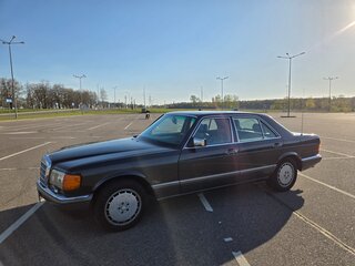 1990 Mercedes-Benz S-Класс 500 II (W126) Рестайлинг, чёрный, 2590000 рублей, вид 1