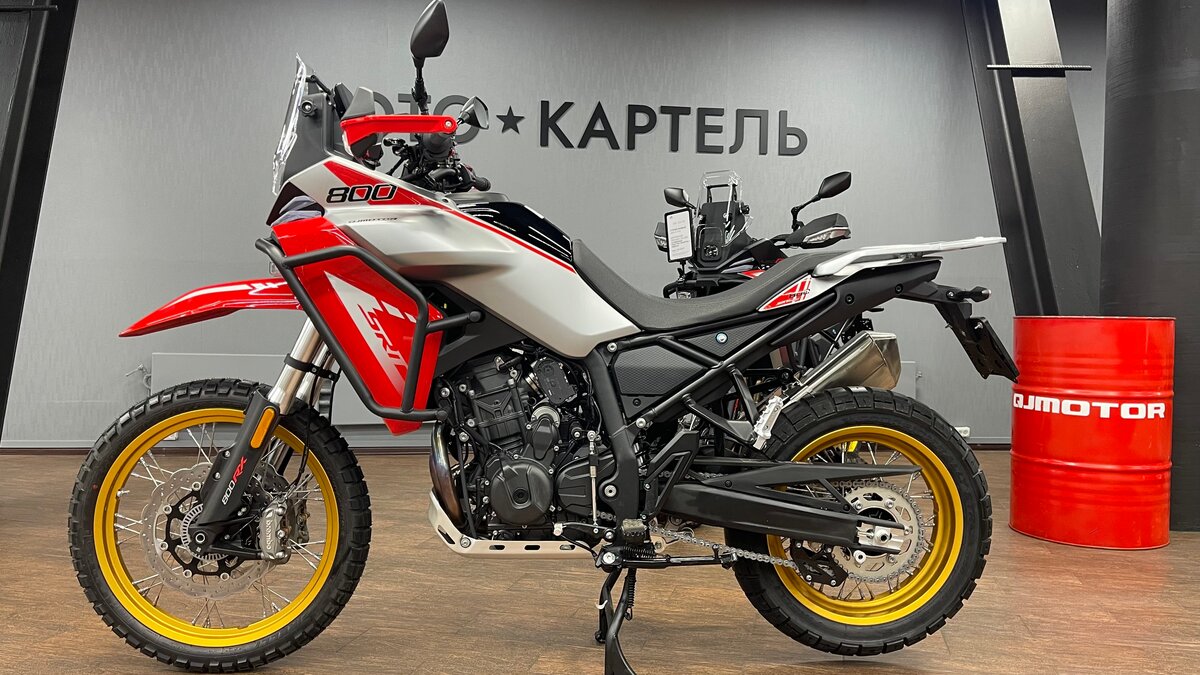 QJMotor SRT 800 RX