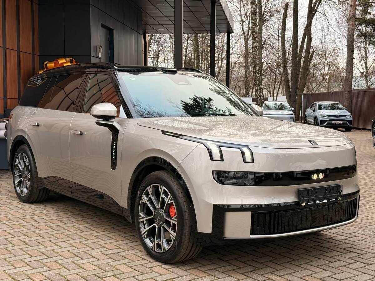 Кроссовер Lynk & Co 900 увеличил продажи марки в России в 15 раз