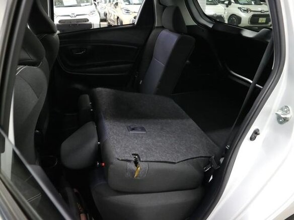 2020 Toyota Vitz III (XP130) Рестайлинг 2, серый, 770000 рублей - вид 11