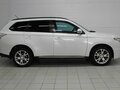2014 Mitsubishi Outlander III, белый, 1480000 рублей - вид 3