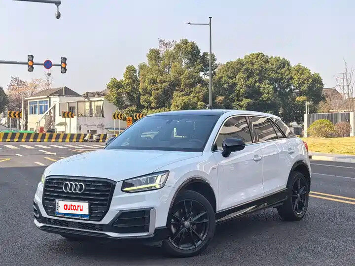 Audi Q2 L I