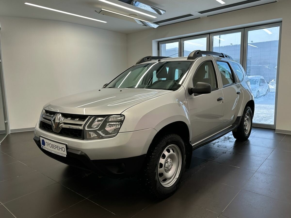 Купить б/у Renault Duster I Рестайлинг 1.6 MT (114 л.с.) бензин ...
