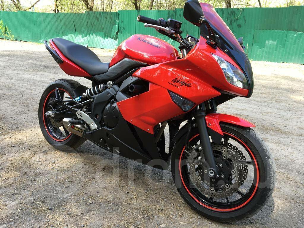 Мотоцикл Kawasaki Ninja красный