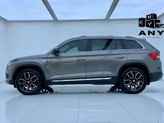 2021 Skoda Kodiaq I, серый, 2240000 рублей, вид 1