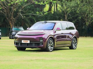   LiXiang L9 I  523 kWh 15hyb AT 449  4WD        9 I    5- 2024    9 950 000   