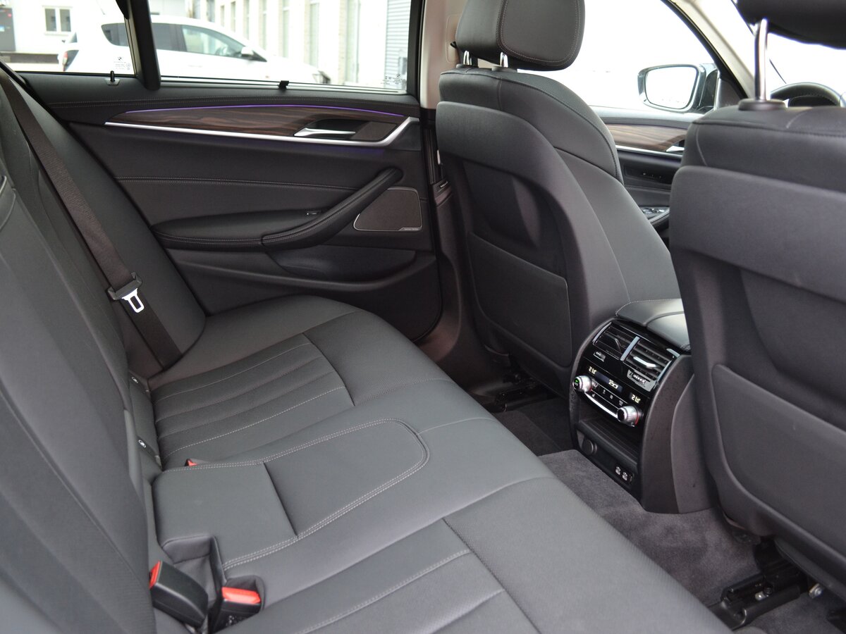 BMW 5ER - фото 13