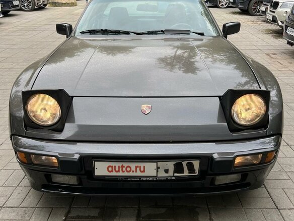 1986 Porsche 944, чёрный