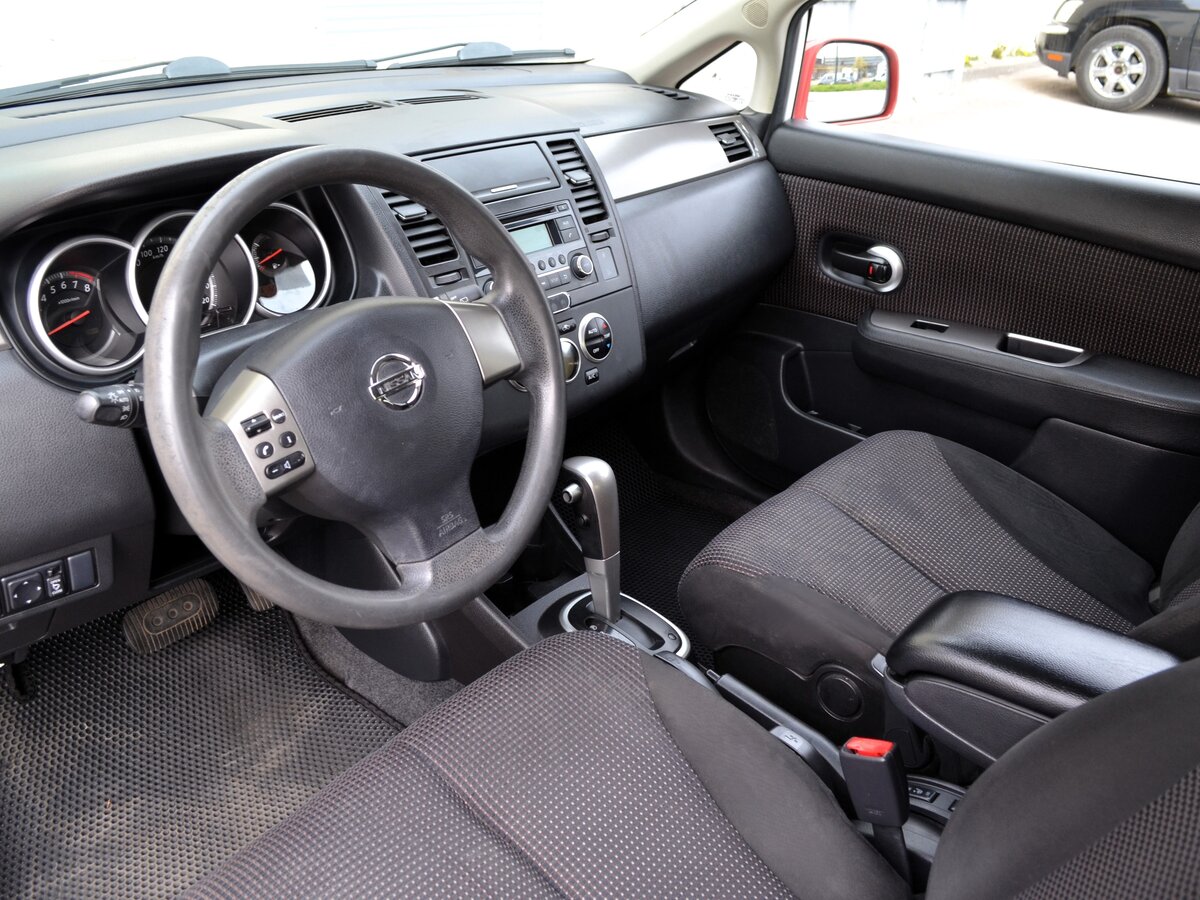 NISSAN TIIDA - фото 9