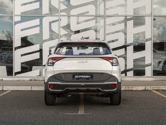 2026 Kia Sportage (China) III (NP) Рестайлинг, белый, 4150000 рублей - вид 3