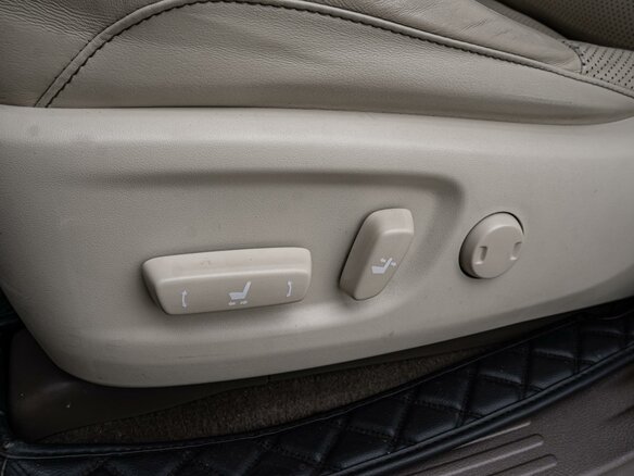 2015 Lexus GX 460 II Рестайлинг, бежевый, 3790000 рублей - вид 28