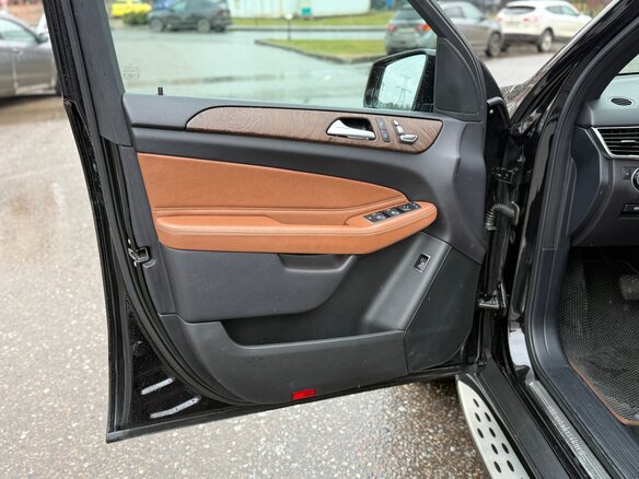 2015 Mercedes-Benz GLE 350 d I (W166), чёрный, 3399000 рублей - вид 17