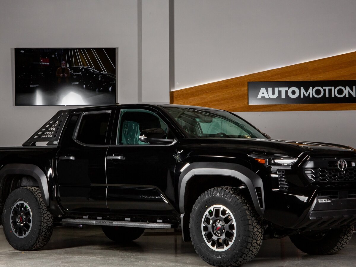 Toyota Tacoma IV