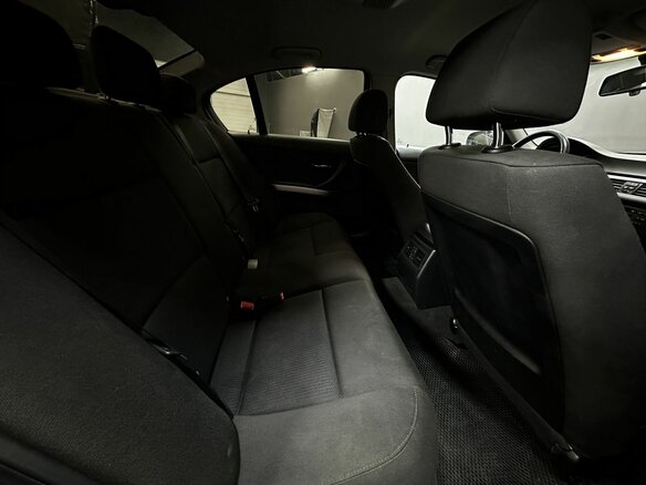 2011 BMW 3 серии 318i V (E90/E91/E92/E93) Рестайлинг, серебристый, 919777 рублей - вид 24