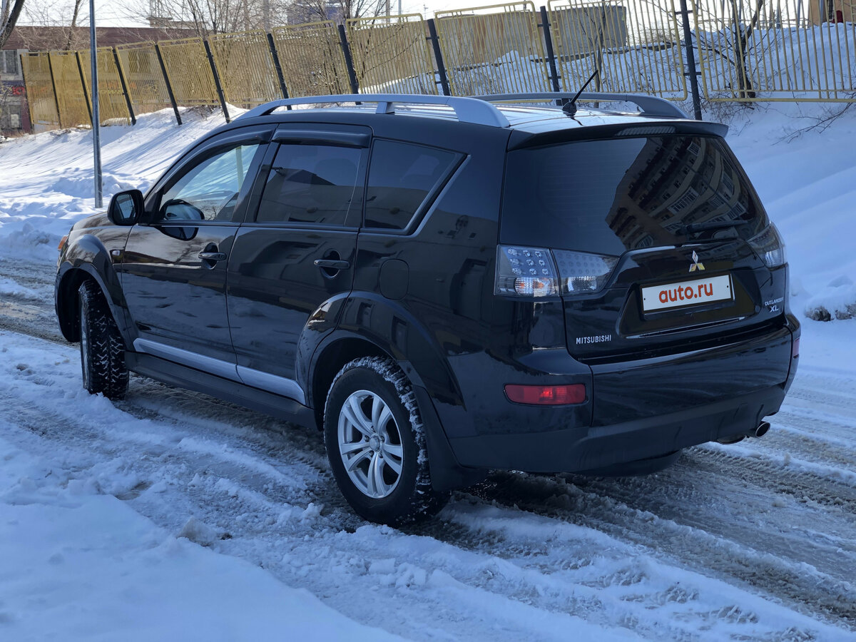 Купить б/у Mitsubishi Outlander II 2.4 MT (170 л.с.) 4WD