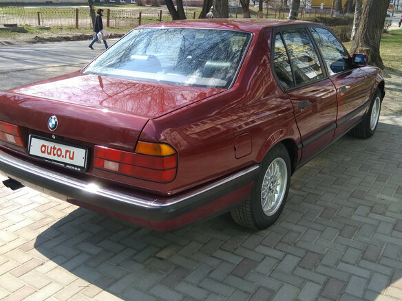1993 BMW 7 серии 730i II (E32), красный - вид 3