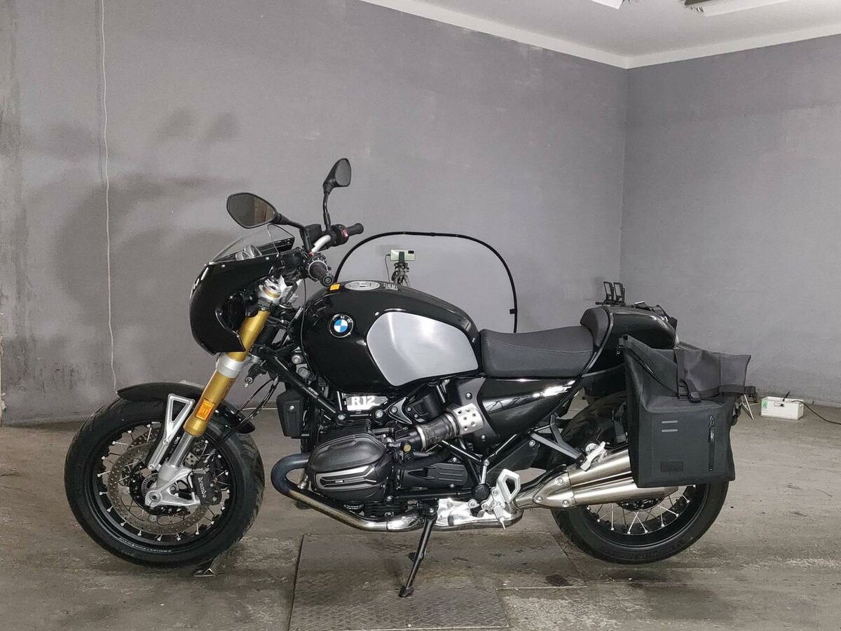 BMW R 12 Nine T
