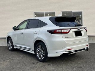 2019 Toyota Harrier III (XU60) Рестайлинг, белый, 2146000 рублей, вид 3