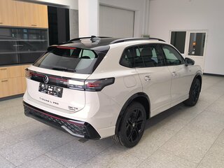 2026 Volkswagen Tiguan L Pro III (China Market), серый, 4780000 рублей, вид 4