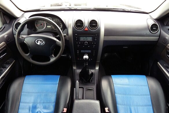 Купить б/у Great Wall Hover H3 I 2.0 MT (122 л.с.) 4WD бензин механика ...