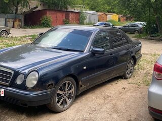 1998 Mercedes-Benz E-Класс 240 II (W210, S210), синий, 195000 рублей, вид 1