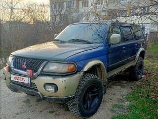 2001 Mitsubishi Montero Sport I, синий, 425000 рублей, вид 1