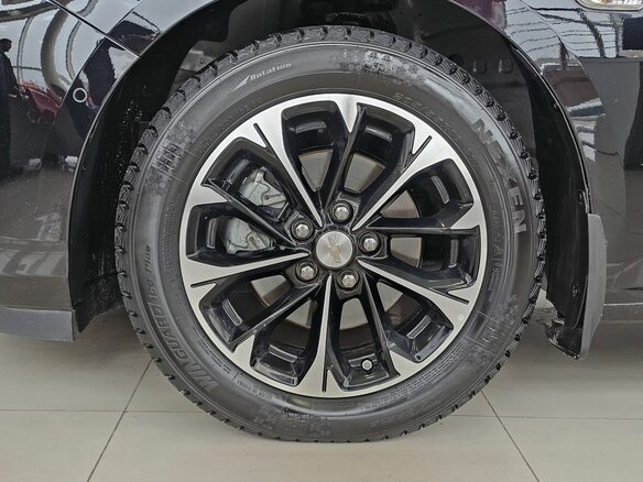 2024 Chevrolet Monza II Рестайлинг, чёрный, 1849000 рублей - вид 3