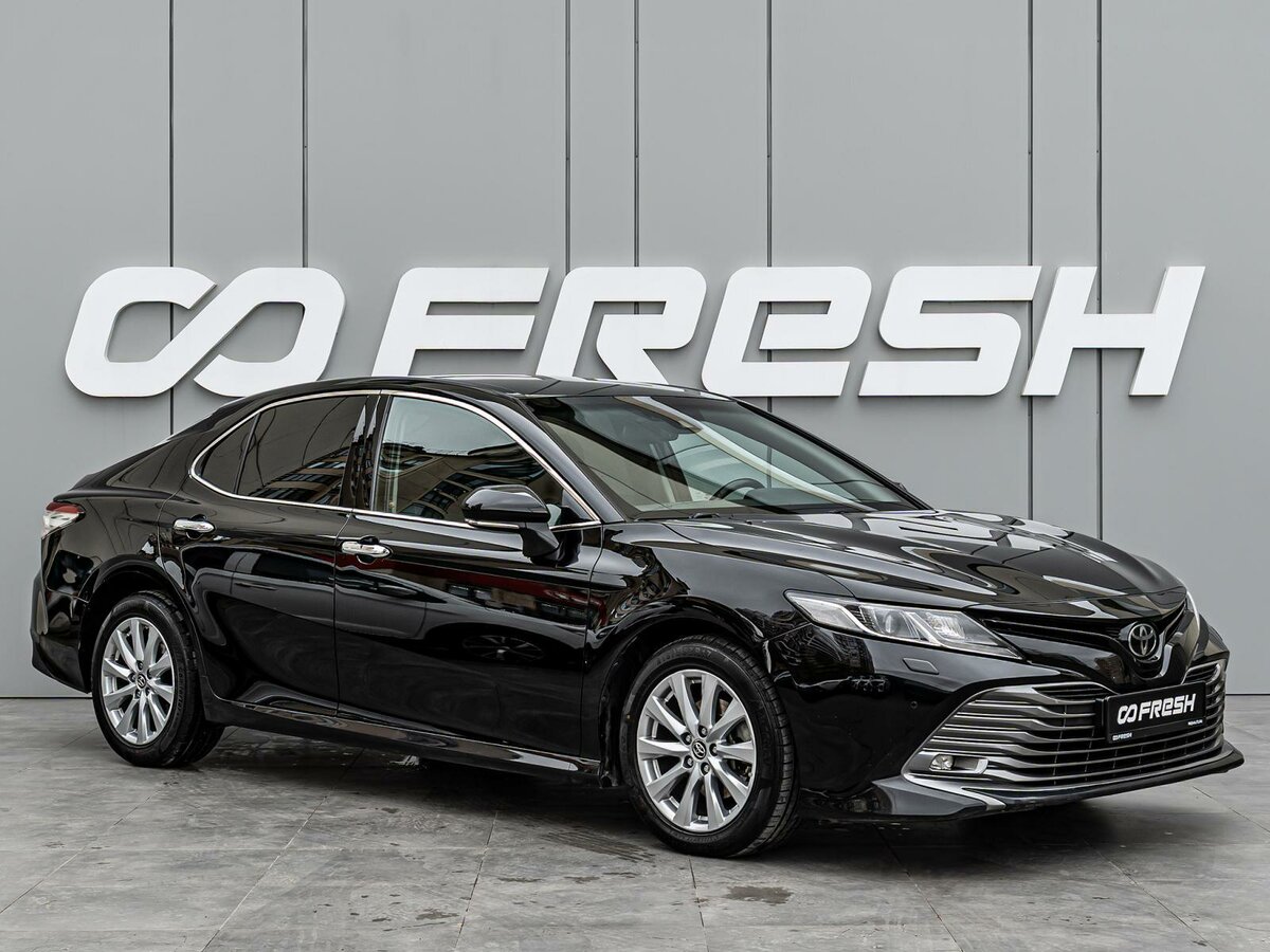 Toyota Camry VIII (XV70)