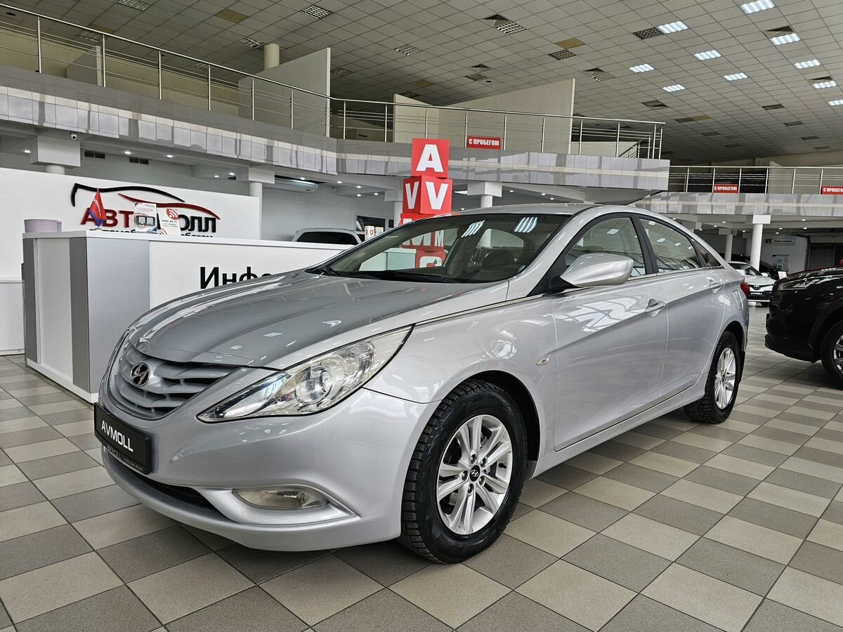 Hyundai Sonata VI (YF)