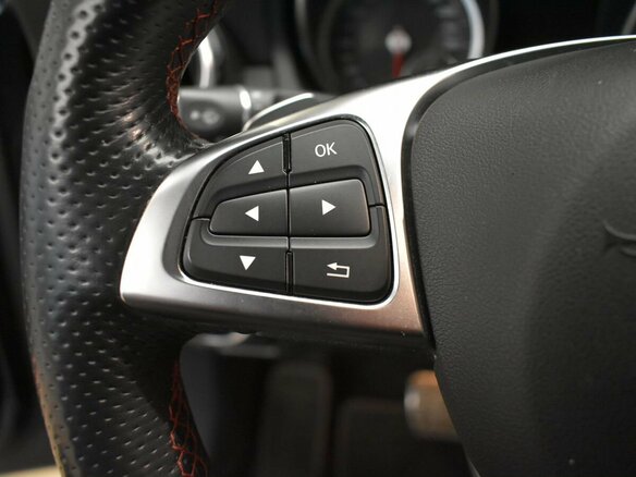 2017 Mercedes-Benz GLA 200 I (X156) Рестайлинг, чёрный, 2075000 рублей - вид 10