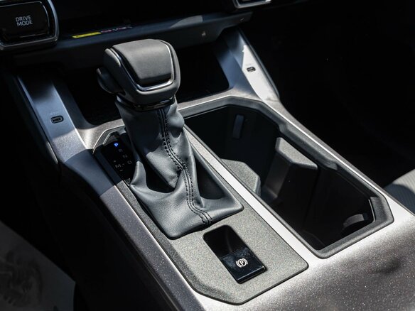 2026 Toyota RAV4 VI (XA60), белый, 4540000 рублей - вид 12