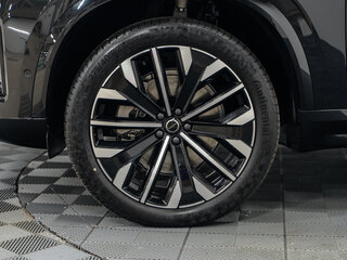 2025 Volvo XC90 B6 II Рестайлинг 2, чёрный, 10340000 рублей, вид 3