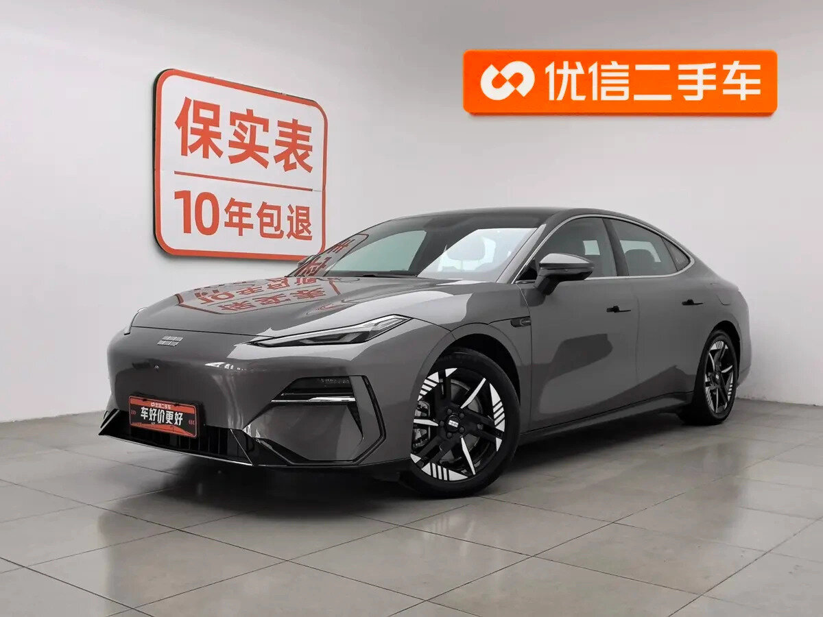 Geely Galaxy E8