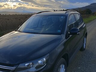 2017 Volkswagen Tiguan I Рестайлинг, чёрный, 1648000 рублей, вид 1