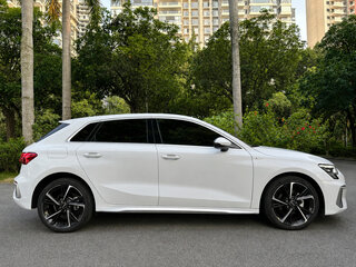 2022 Audi A3 Sportback 35 TFSI IV (8Y), белый, 1870000 рублей, вид 5