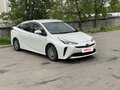 2019 Toyota Prius IV Рестайлинг (XW50), белый, 1750000 рублей - вид 3