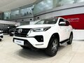 2023 Toyota Fortuner II Рестайлинг, белый, 7500000 рублей - вид 3