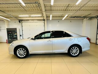 2012 Toyota Camry VII (XV50), серебристый, 1449000 рублей, вид 3