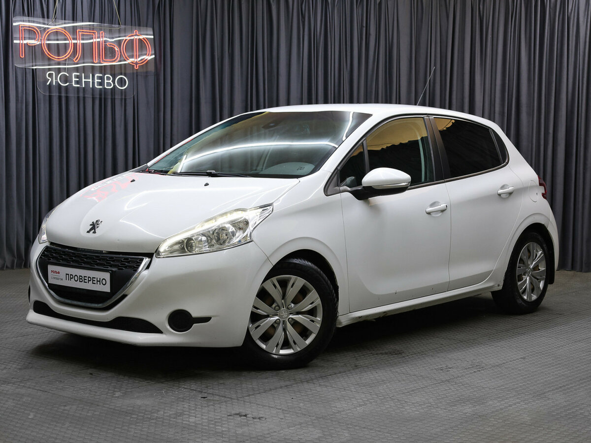 Peugeot 208 I