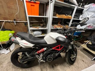 Мотоцикл Aprilia SL 900 Shiver 2018 обзор