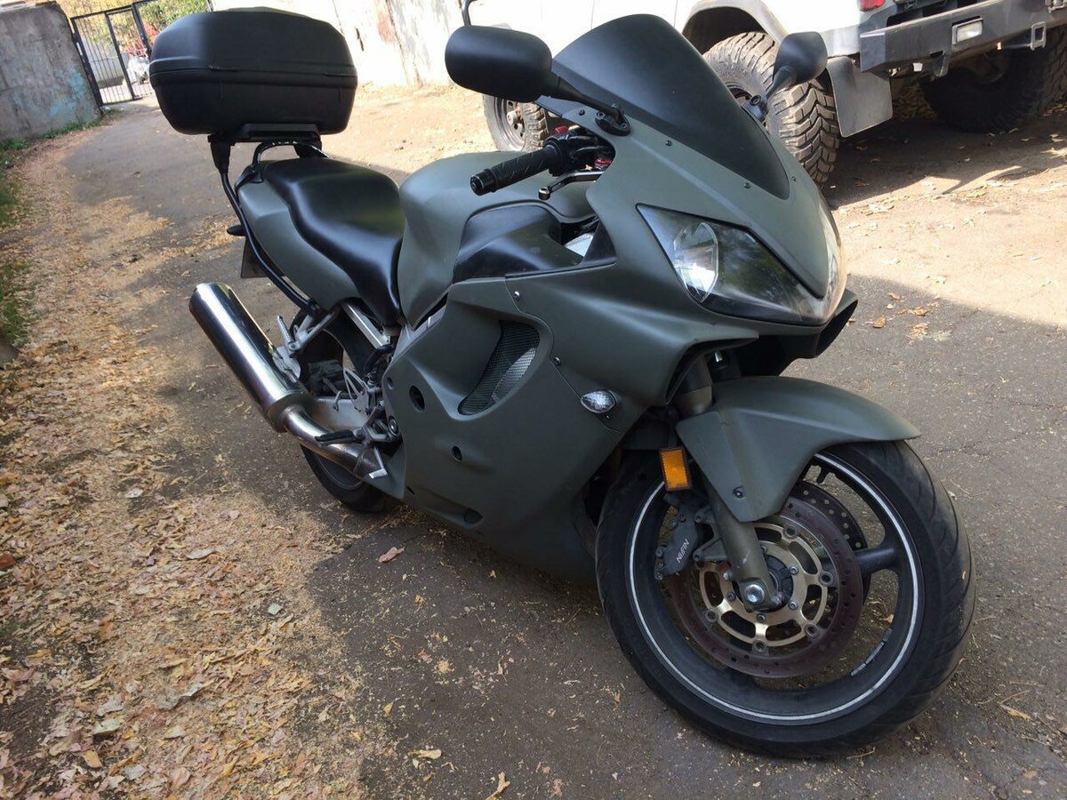 Honda CBR 600 f2 черная матовая
