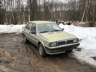 1988 Lancia Prisma, серебристый, 600000 рублей, вид 1