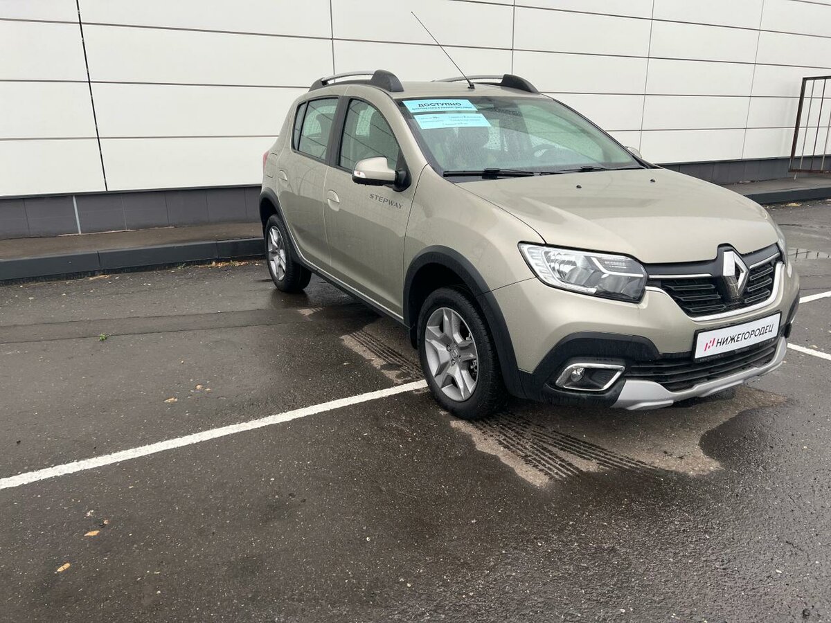 Купить б/у Renault Sandero II Рестайлинг Stepway 1.6 MT (82 л.с ...