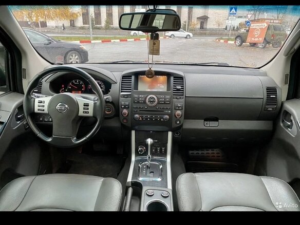 2012 Nissan Pathfinder III Рестайлинг, чёрный, 2400000 рублей - вид 4