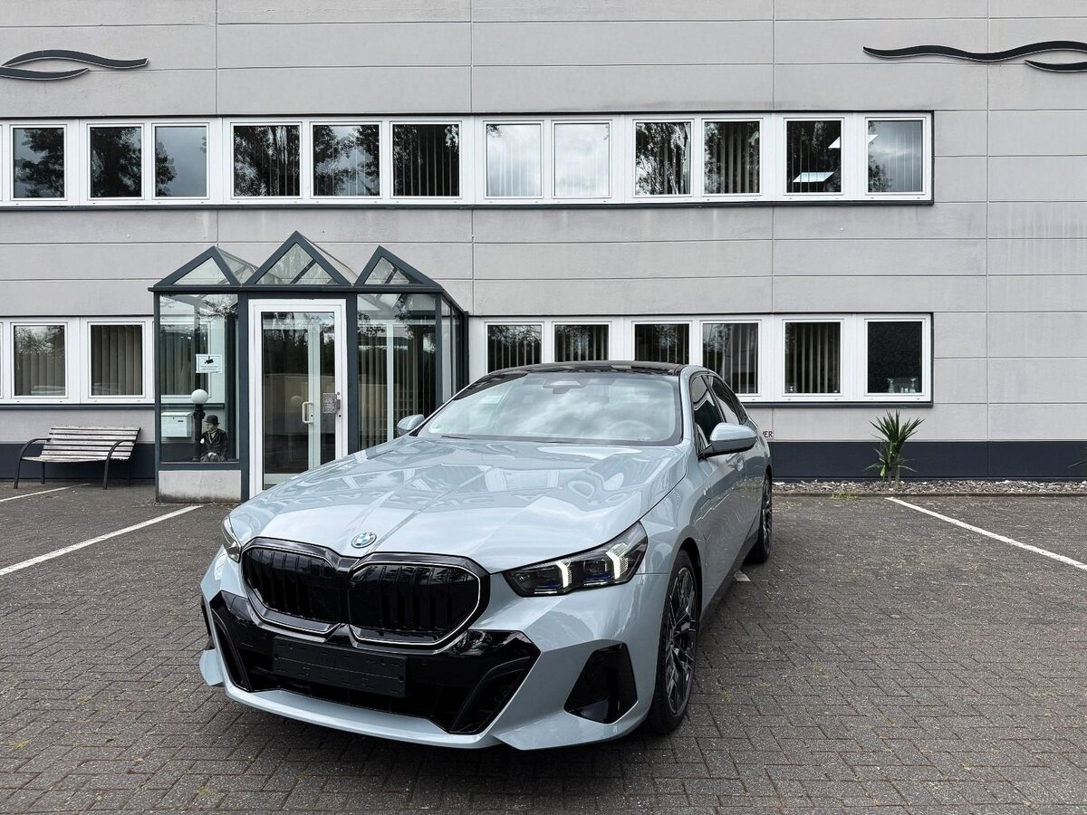 BMW 5 серии VIII (G60/G61/G68)