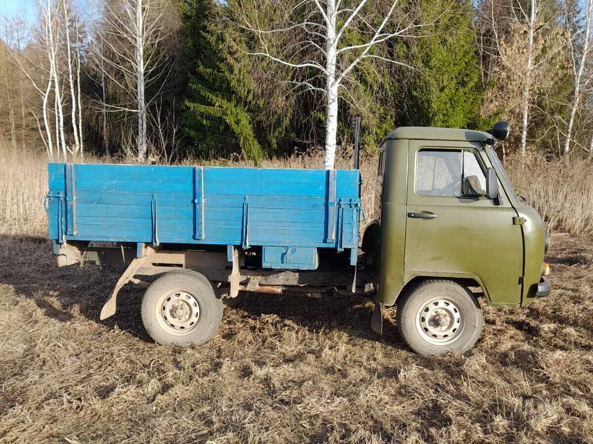 Купить б/у УАЗ 3303 бензин механика в Туймазах: зелёный бортовой ...